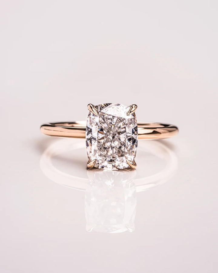 EmeraldGlow Moissanite Ring