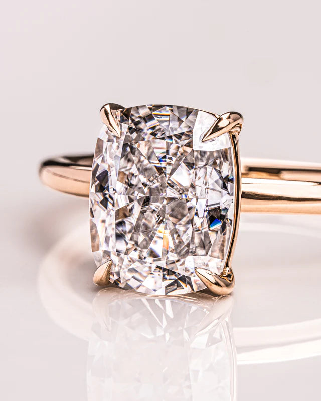 EmeraldGlow Moissanite Ring