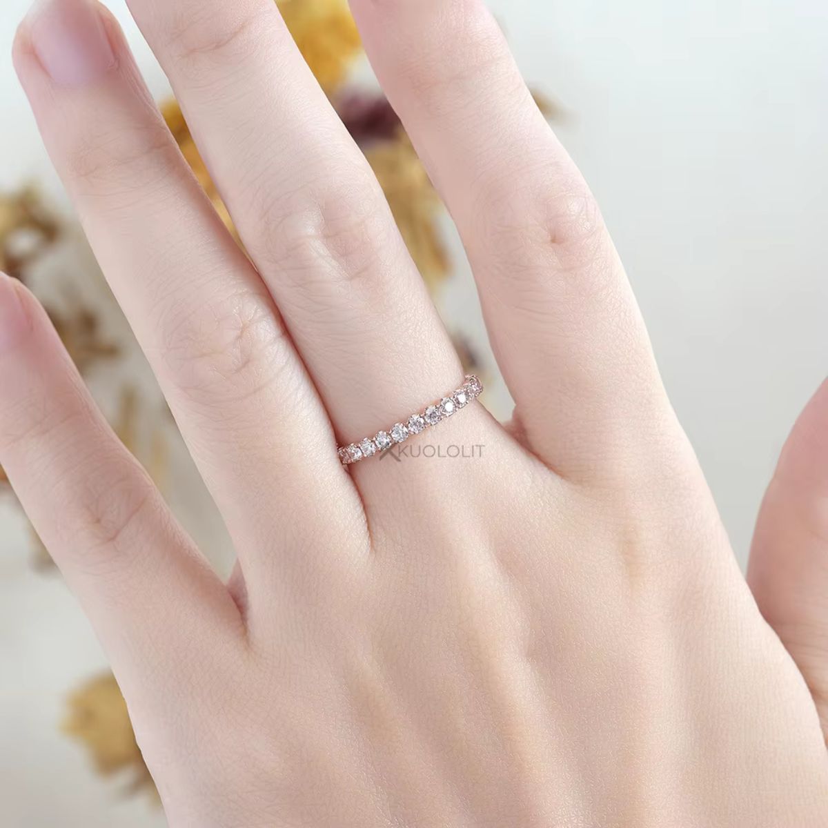 Roséra Moissanite Band