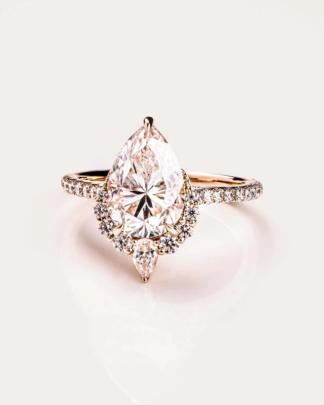 Aurora Moissanite Ring