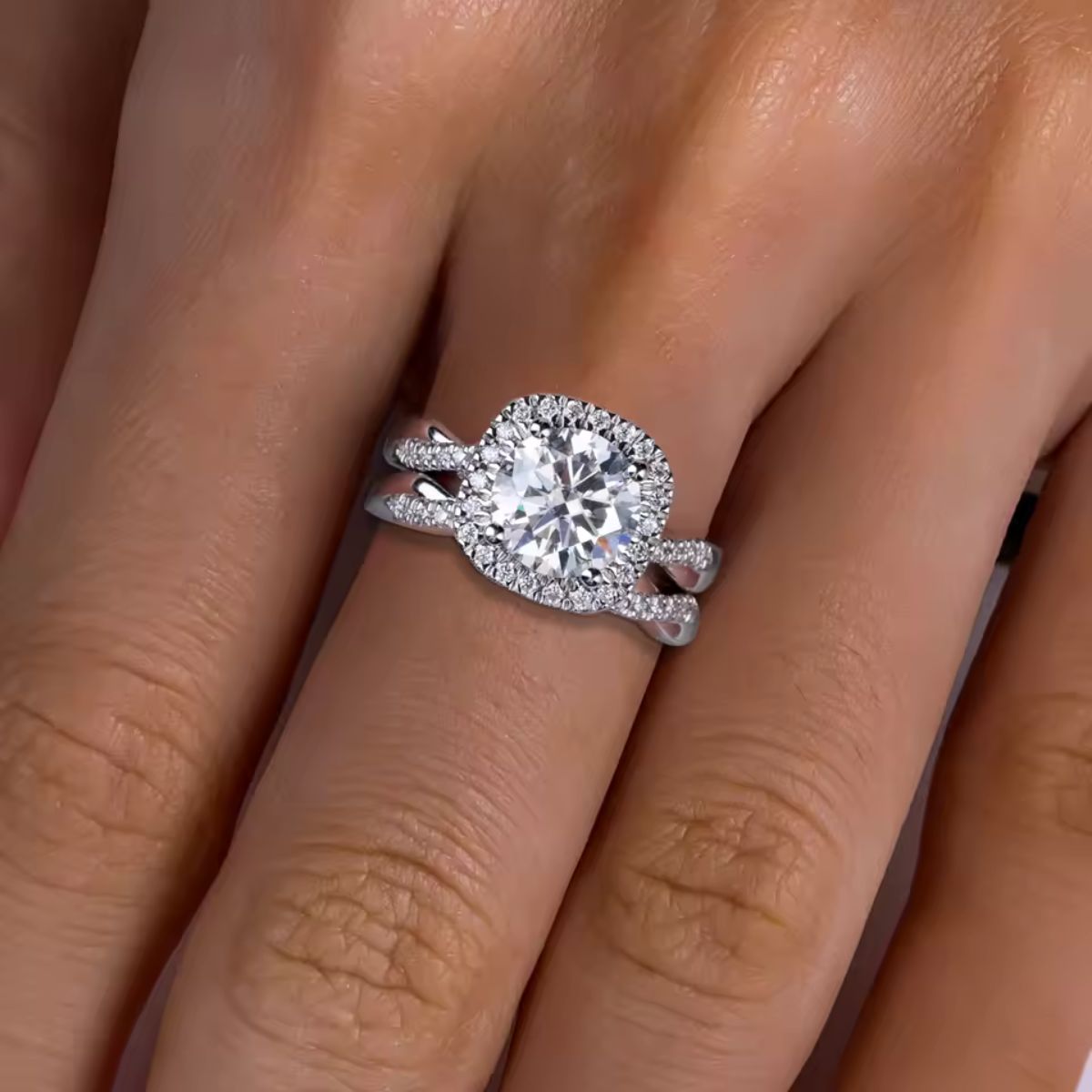 Twisted Halo Round Ring Set