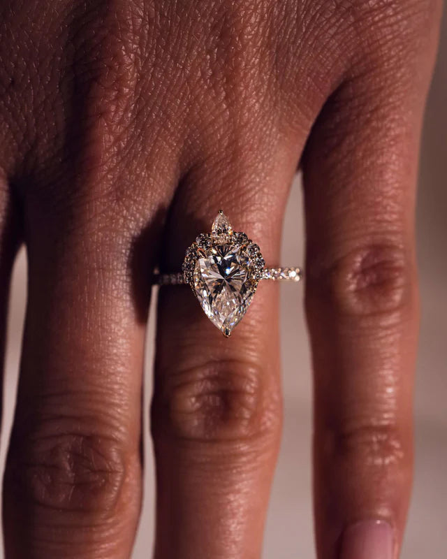 Aurora Moissanite Ring