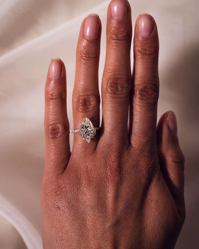 Aurora Moissanite Ring