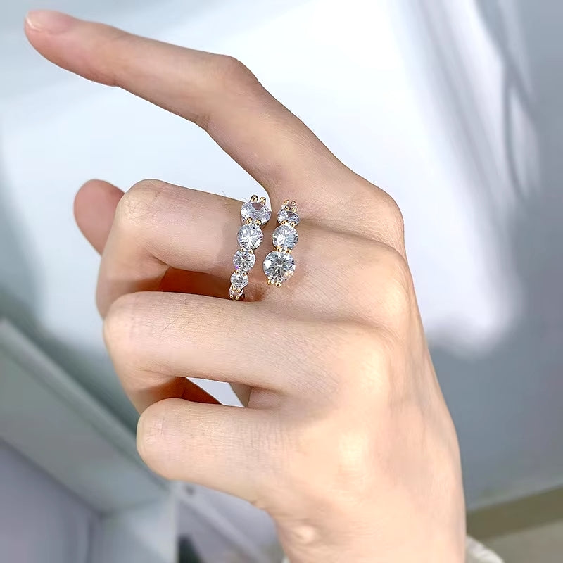 Everlyn Moissanite Infinity Band