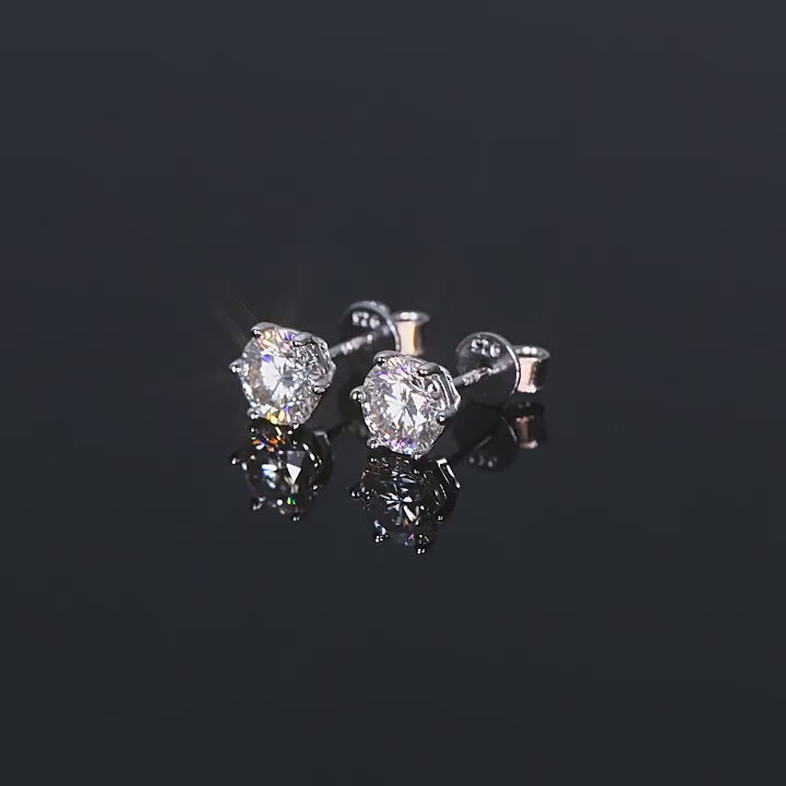 Luna Moissanite Stud Earrings