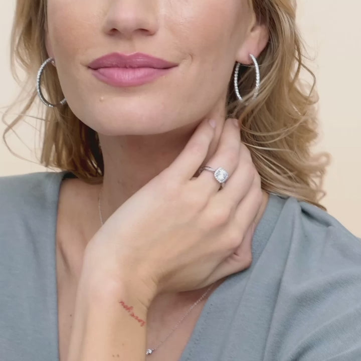 Twisted Halo Round Ring Set